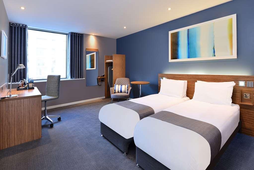 Mercure London Gatwick Airport Хорли Номер фото