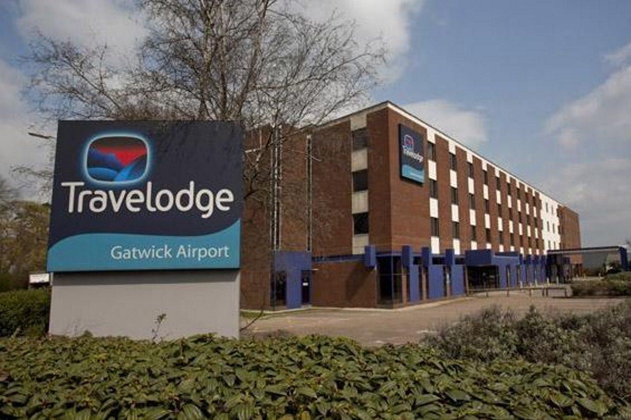 Mercure London Gatwick Airport Хорли Экстерьер фото